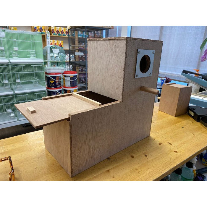 Breeding Box for small and medium parrots